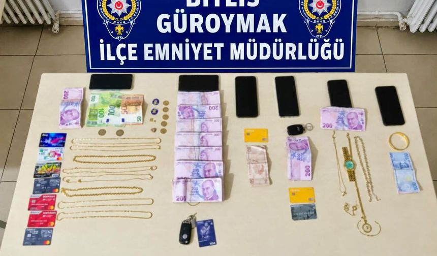Altın kaplama zincirleri gerçek altın diye sattılar