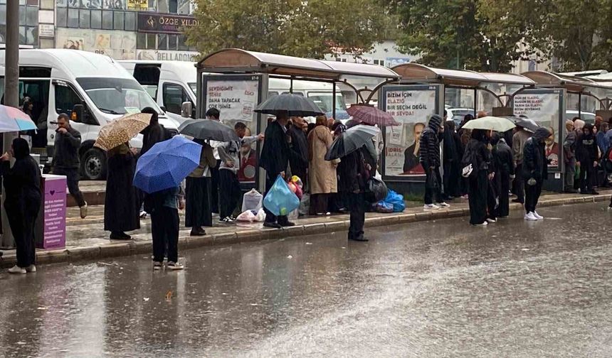 Elazığ'da sağanak yağış etkili oldu