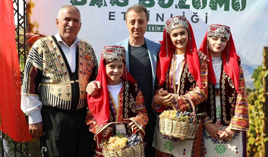 Kahramanmaraş'ta geleneksel bağ bozumu heyecanı