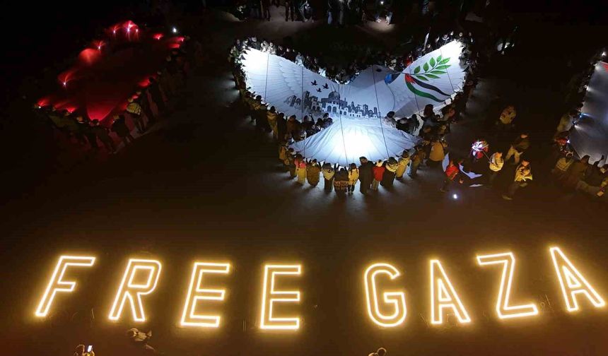 Kapadokya'dan Gazze'ye ışıklı mesaj: 'Free Gaza'