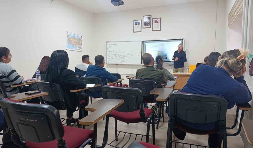 Kars'ta emlak sektörüne yeni uzmanlar yetiştiriliyor
