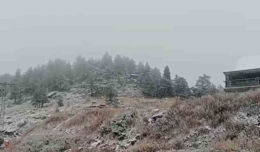 Kartalkaya'da kar yağışı etkili oldu