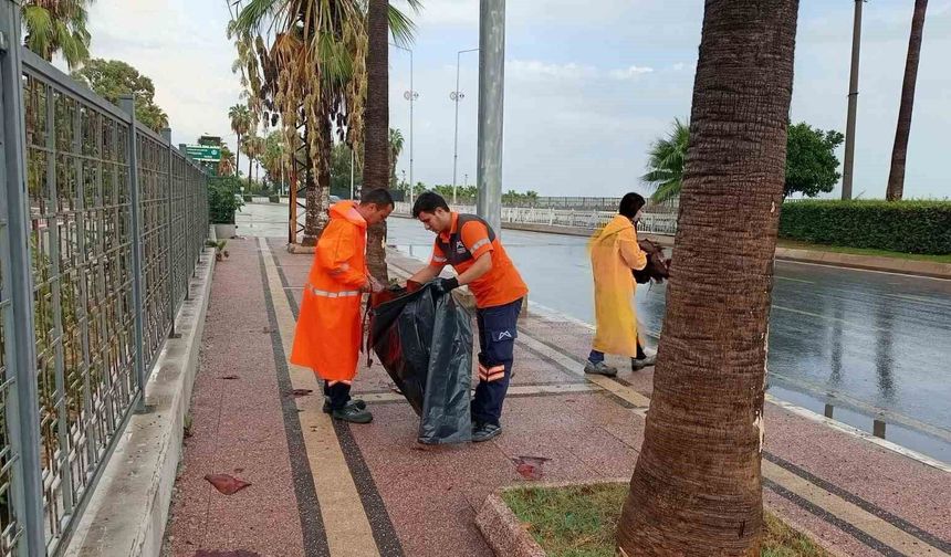 Mersin'de sağanak yağışa karşı ekipler teyakkuzda