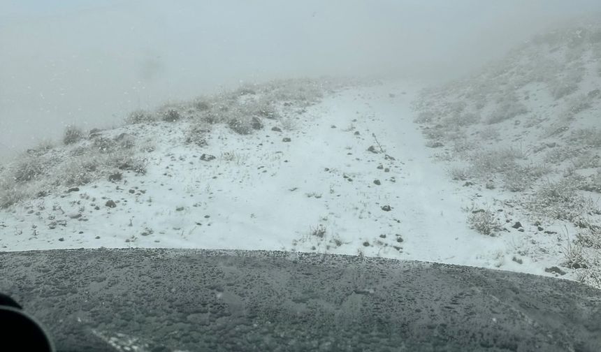Nemrut Kalderası beyaza büründü