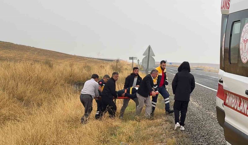 Önce lastiği patladı, ardından şarampole yuvarlandı: 1 yaralı
