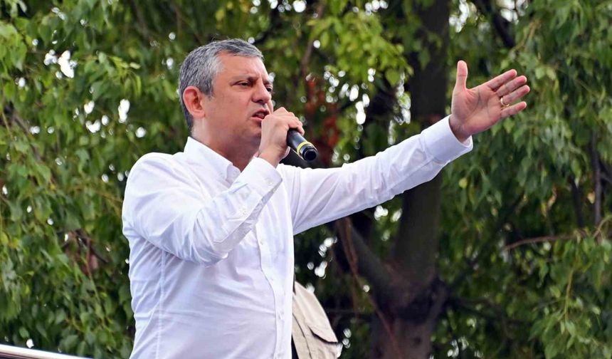 Özgür Özel'den Mersin'de butlan tepkisi: 'Vahap Seçer bizim yol arkadaşımızdır'