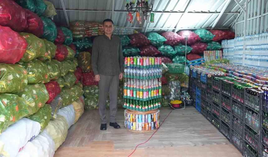Samsun'da 100 bin içecek ambalajı biriktirdi, Türkiye birincisi oldu