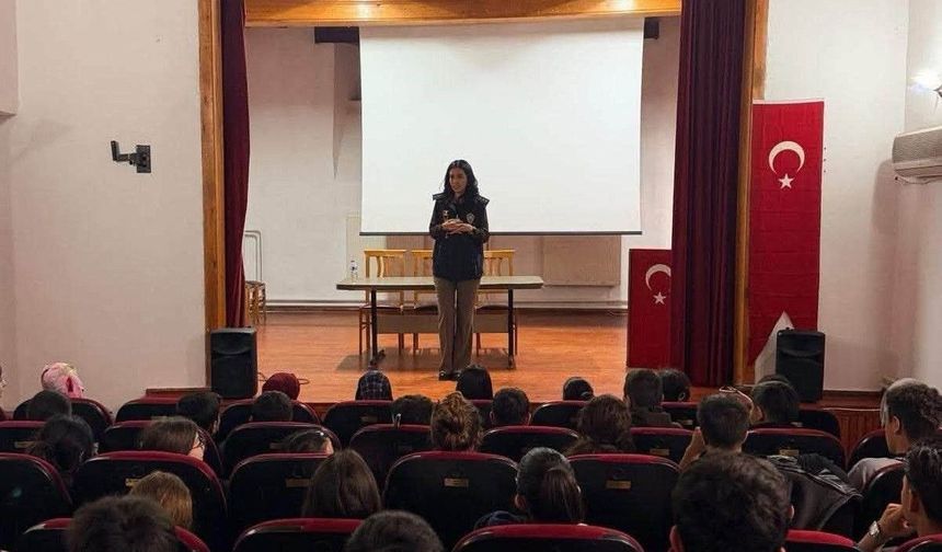 SİBERAY'dan gençlere dijital güvenlik uyarısı
