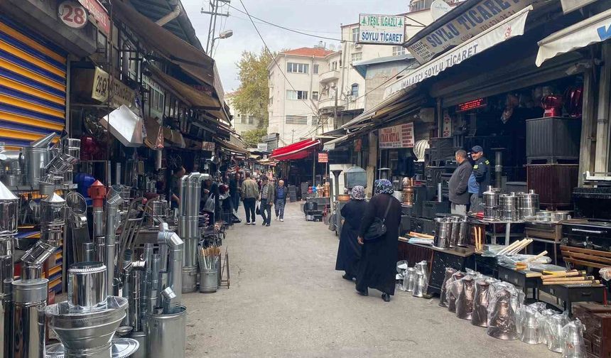 Sobacılar Çarşısı'nda kış hareketliliği: Sobalar 5 bin liradan başlıyor