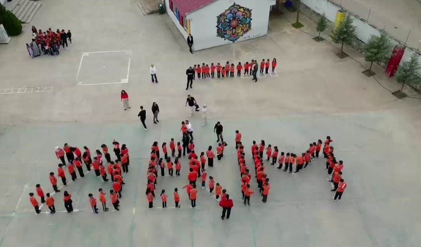 Tarihi Malabadi Köprüsünde 29 Ekim Cumhuriyet Bayramı coşkusu
