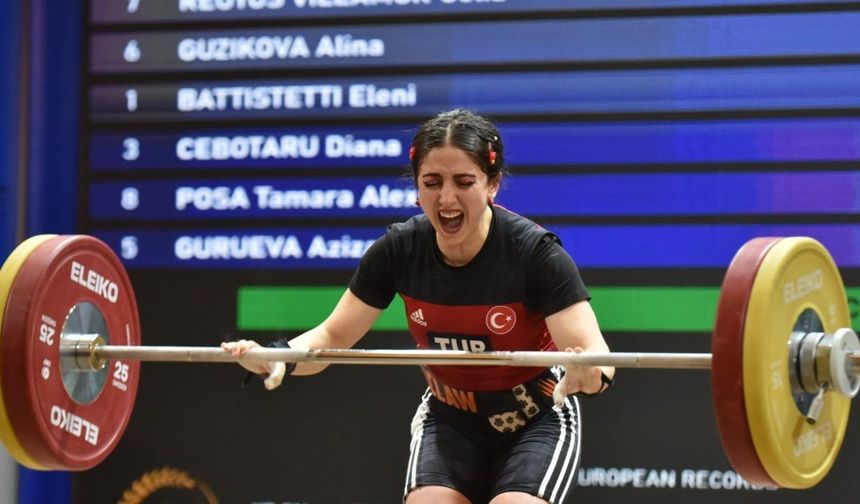 Tarsuslu milli halterci 2 Avrupa rekoruyla şampiyon oldu