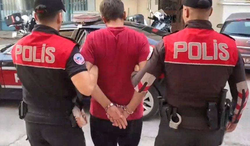Torbacı yakalandı, deste deste para ele geçirildi