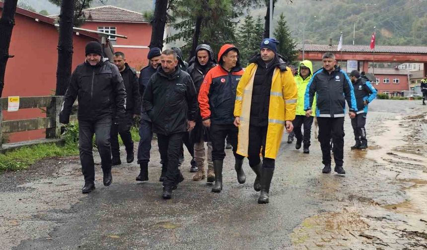 Vali Hacıbektaşoğlu: 'Son 24 saatte 150 kilogramın üzerinde yağış aldık'