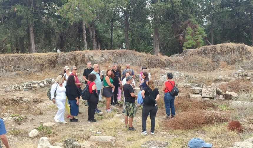 Mersin Arkeoloji Günleri kapsamında Yumuktepe Höyüğü gezisi gerçekleştirildi