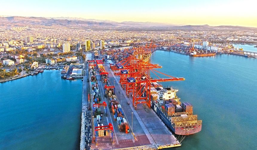 Mersin Limanı, savaş karşıtı grev çağrısıyla gündemde