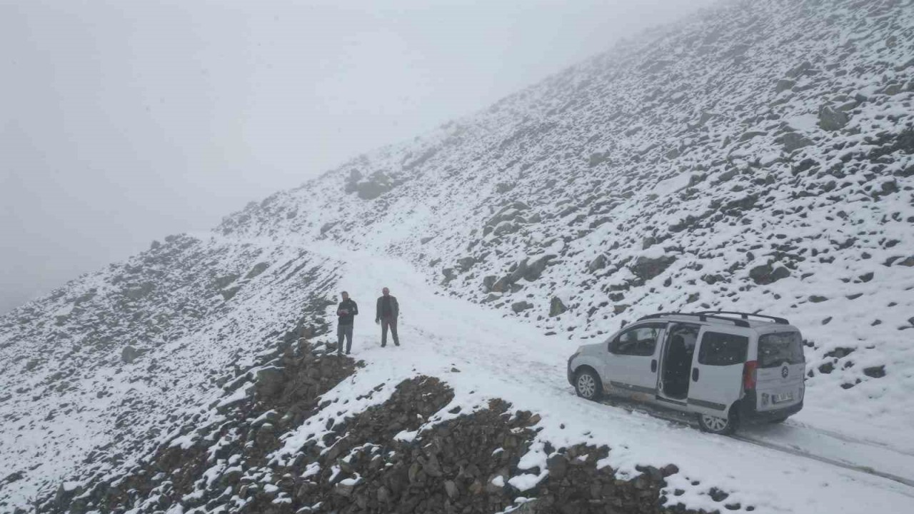 Bayburt'ta yaylalar beyaz örtüyle kaplandı - Mersinhabermerkezi.com: Mersin  Haber Son Dakika Mersin Haberleri