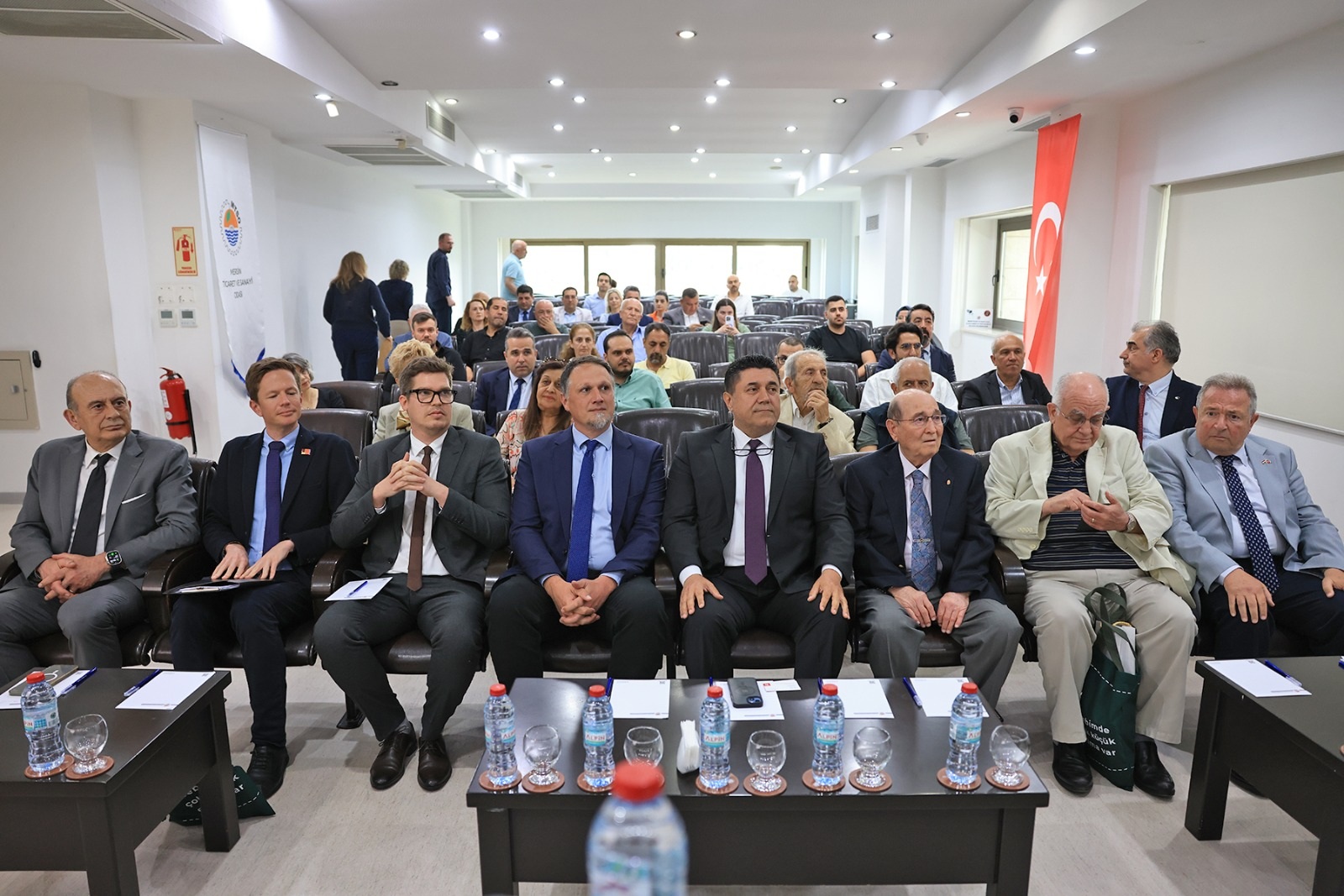 Deade2E8 03Fb 48D1 9B7A Ab5E2B6E999A