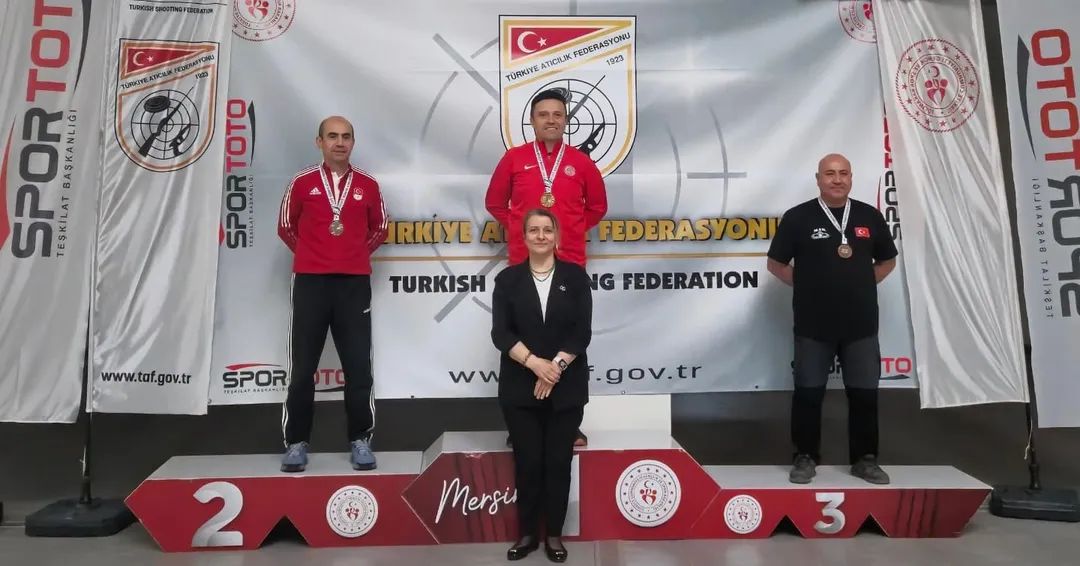 Gq Nlc Si Wo A A U Jw Q