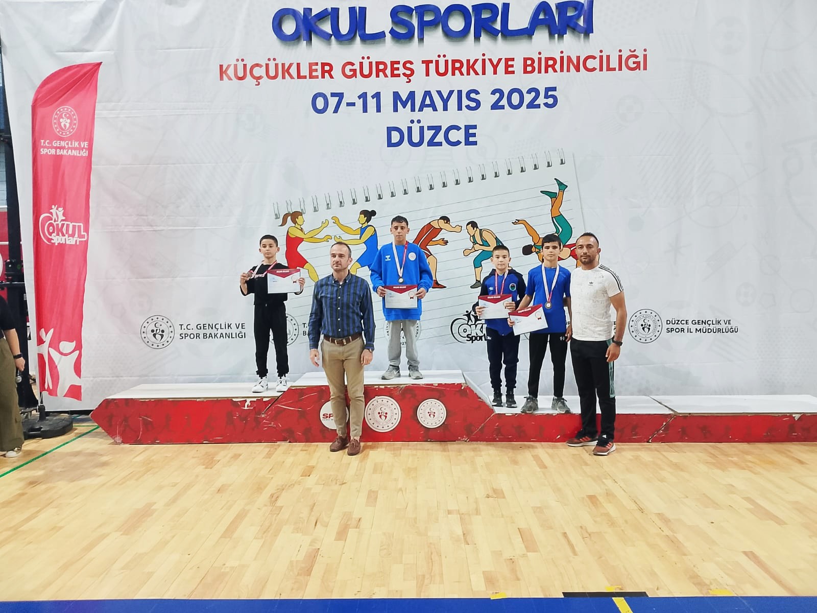 Gq1Gq Xl X A A I R5V C