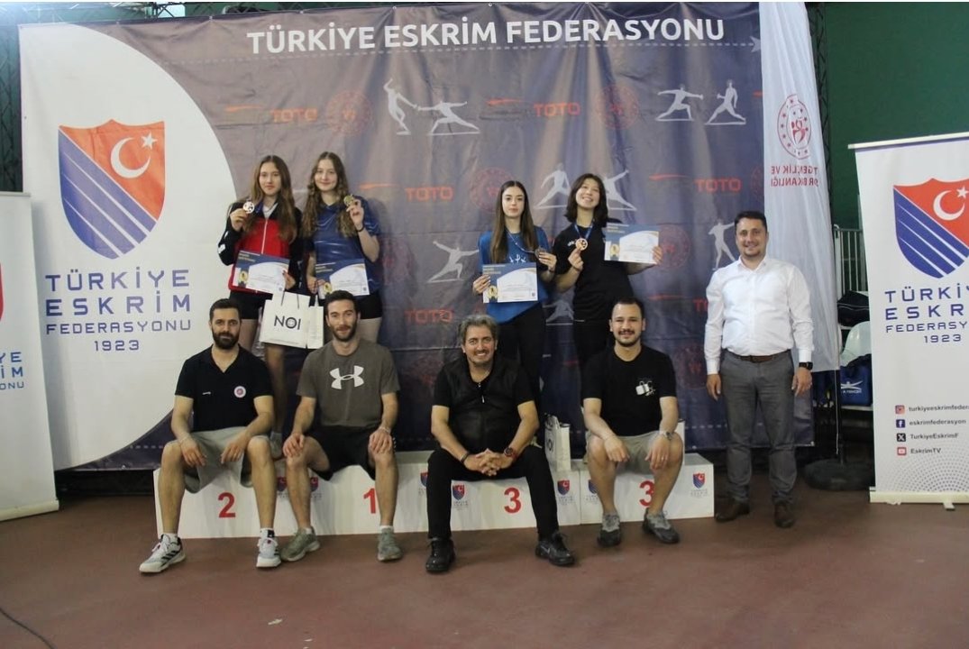 Gqx R R L Z Xw A Ab J X6