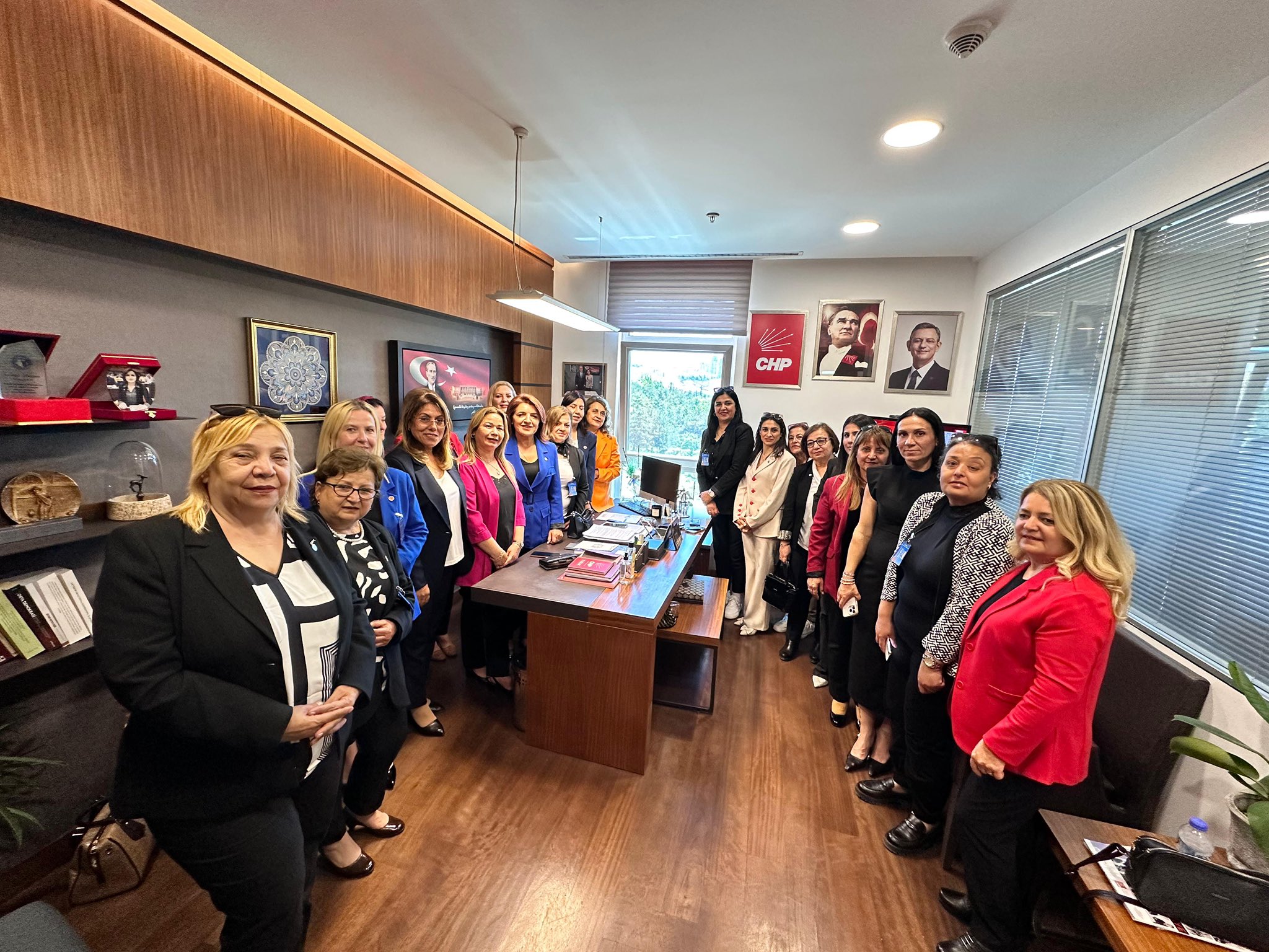 Gr Zo L J X W M A Ejiab