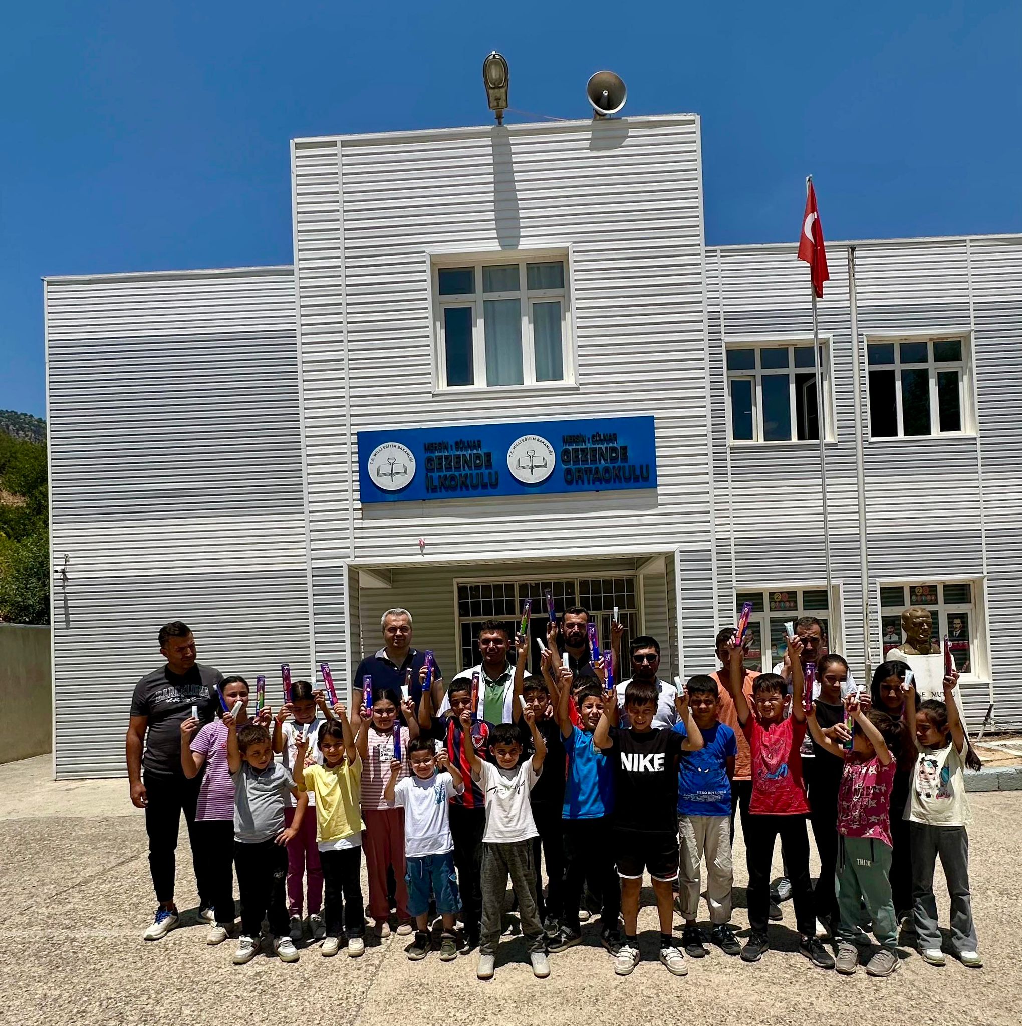 A93544D9 55A7 4226 8833 55E17A3Cad83