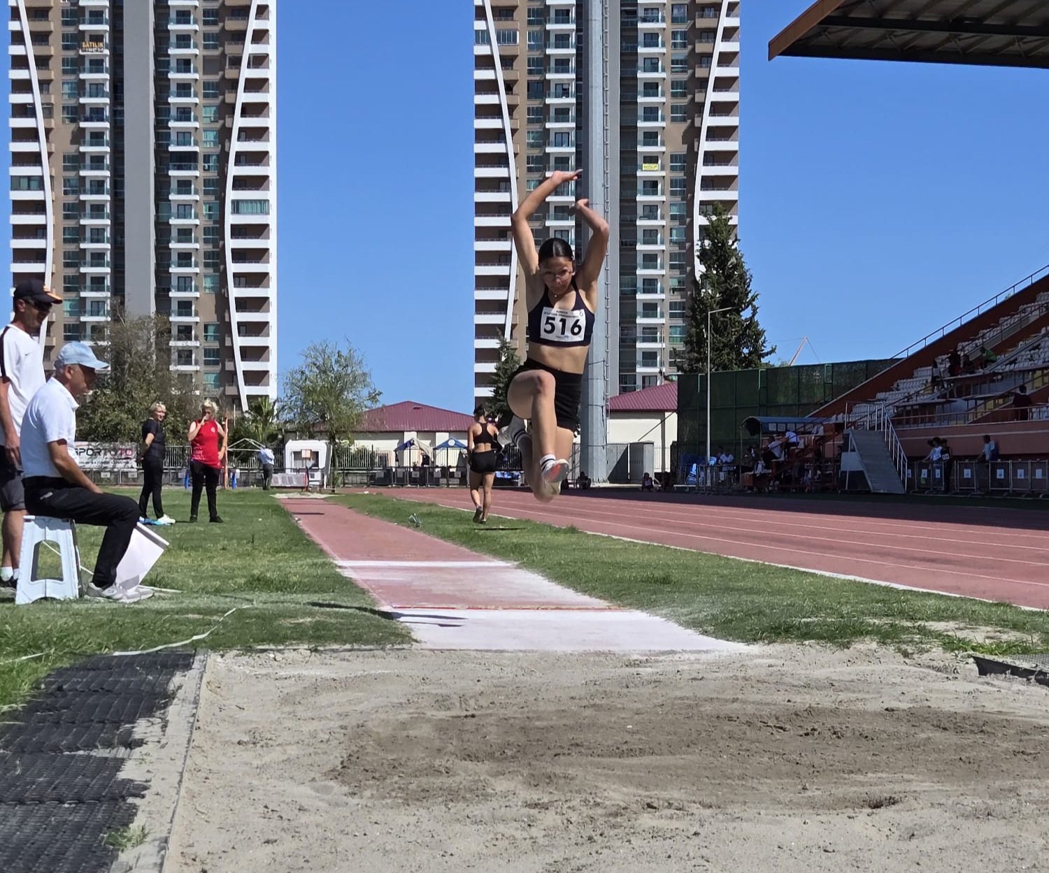 Gs Ym O G7 W0 A A1Pwu