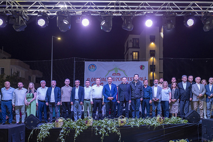 Mezi̇tli̇’de 6. Örtüalti Üzüm Festi̇vali̇ Coşkuyla Kutlandi[1] (1)