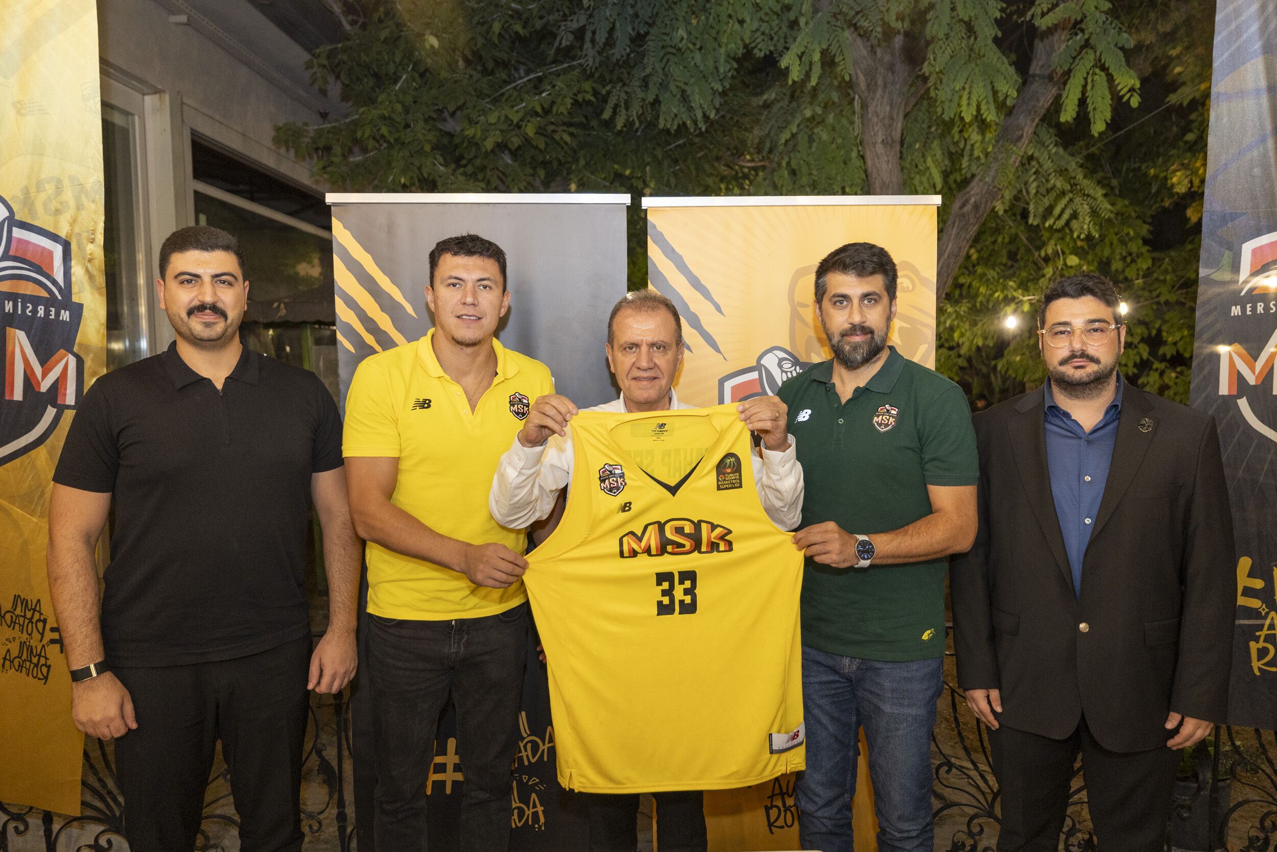 Başkan Seçer, Msk Erkek Basketbol Takimi İle Bi̇r Araya Geldi̇ (1)