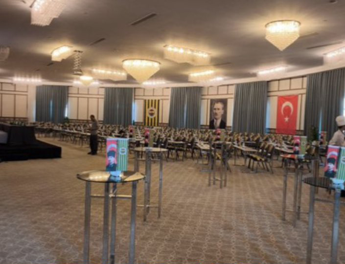 G0U A3 Pf W Q A A5Oo U-1