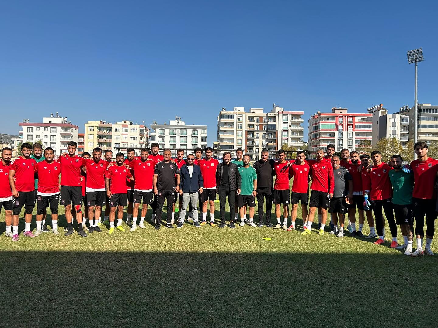 565747793 18121657282505202 6362863789339690098 N