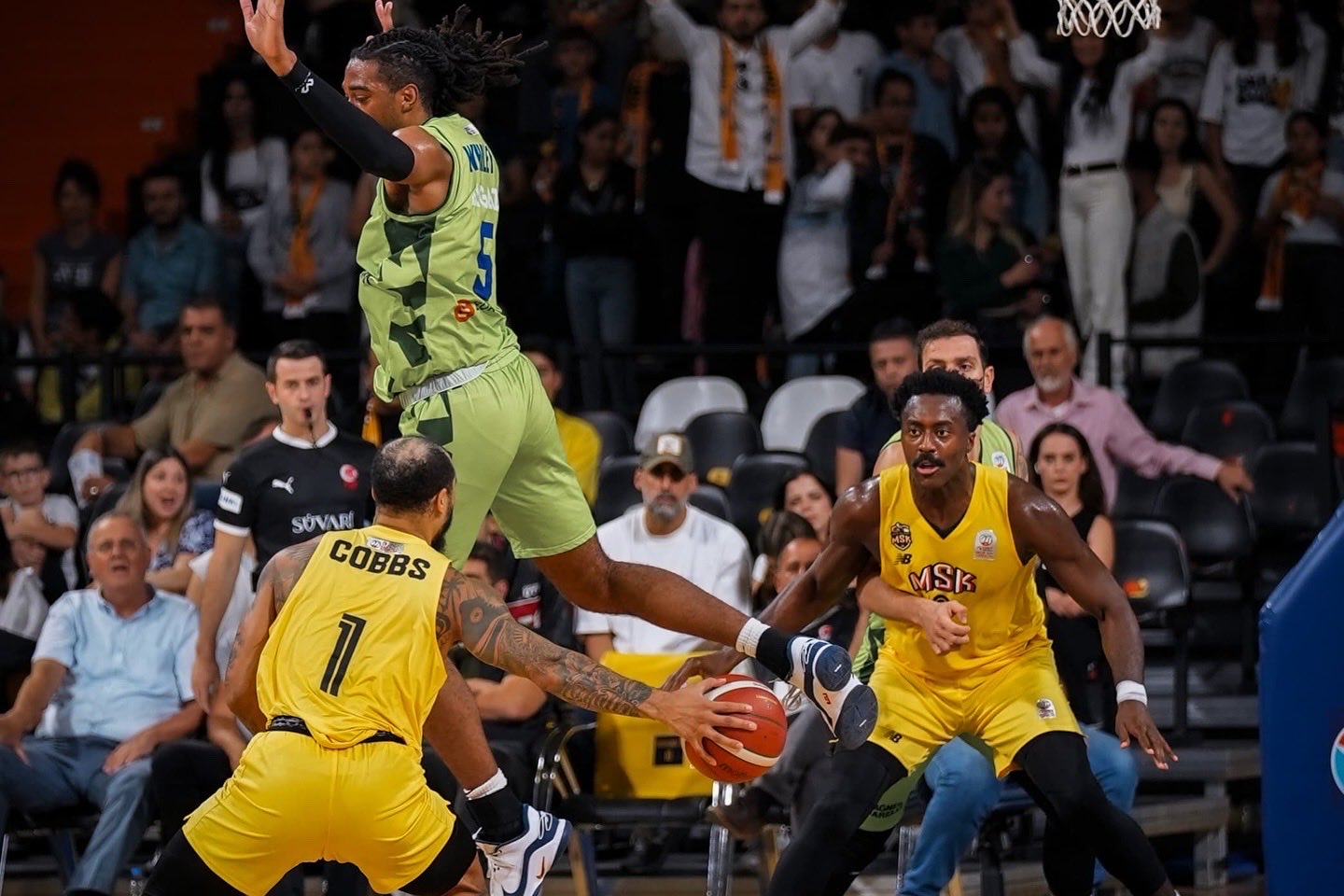 G3O Mr V Xw A E G L S B