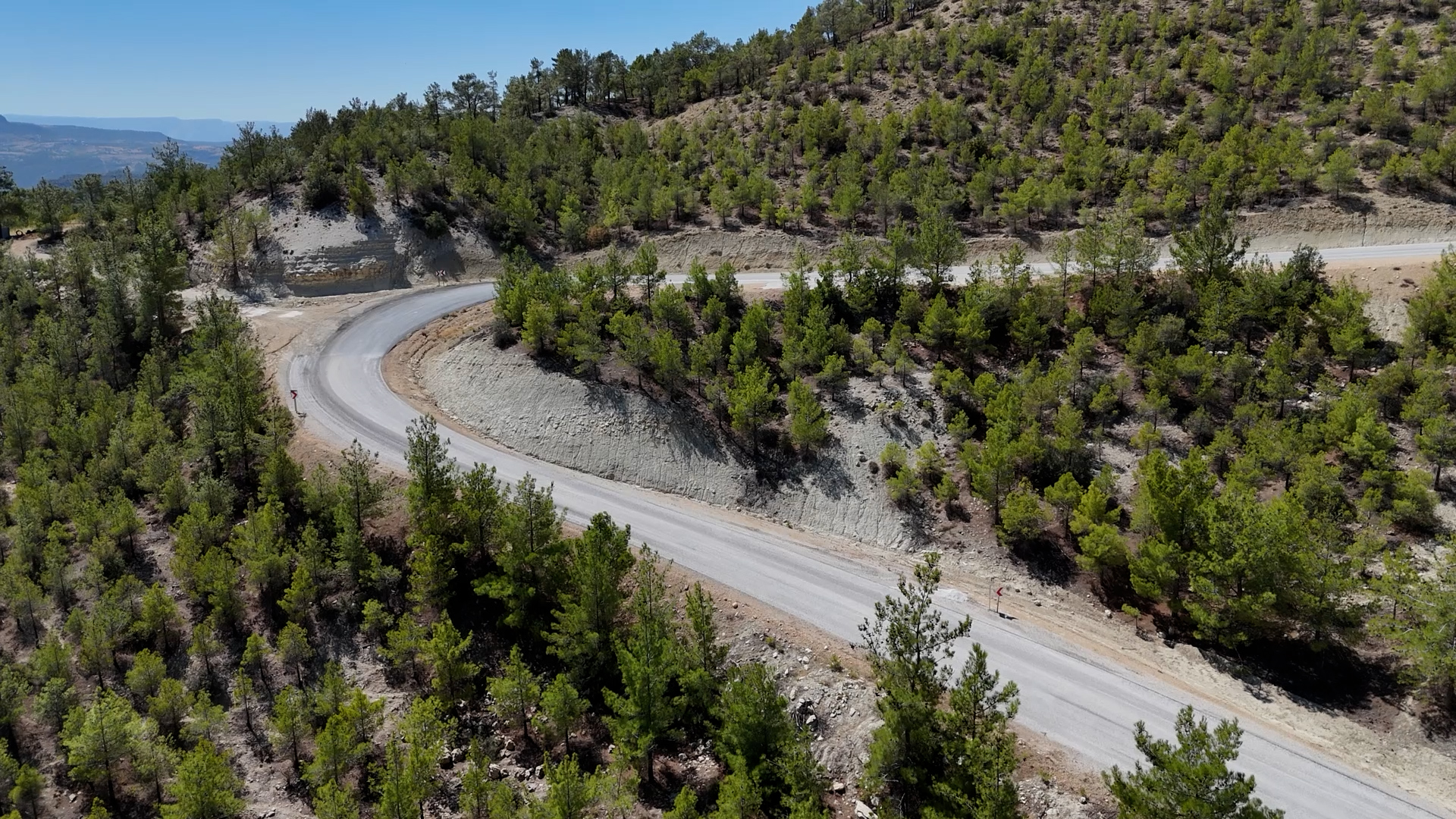 Mersi̇n Büyükşehi̇r Beledi̇yesi̇'nden Mut’ta Kirsala Nefes Aldiran Yol Yatirimi (9)