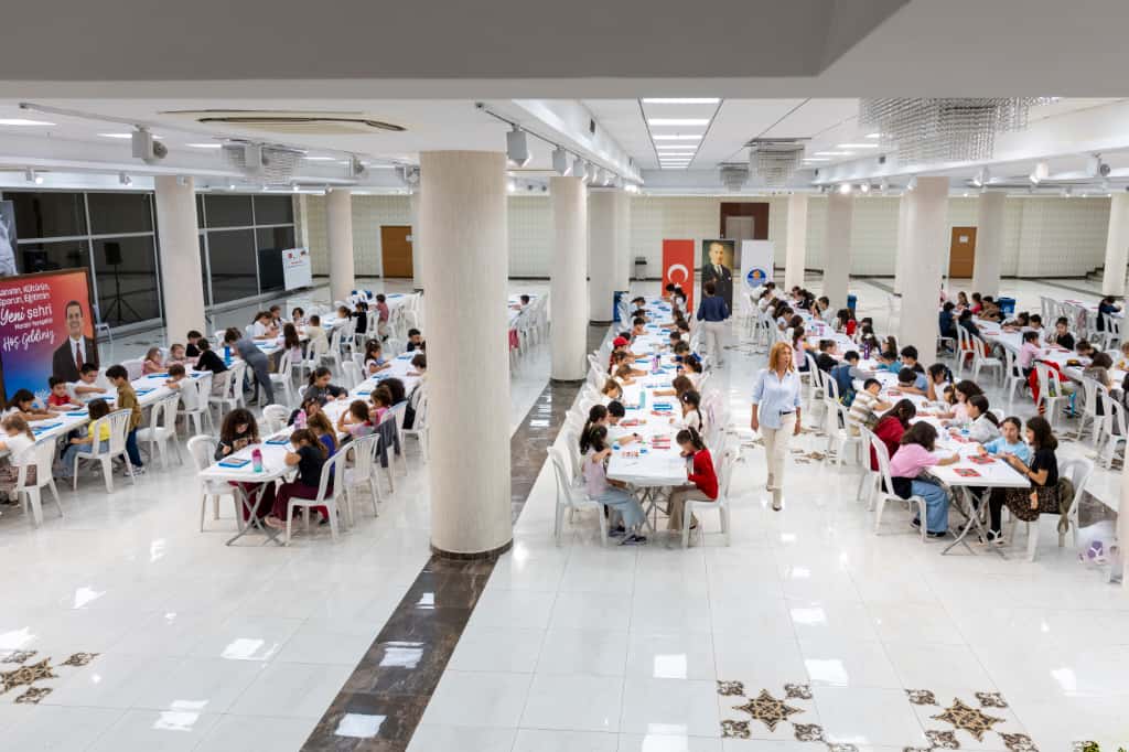 Yenişehir’de Minik Eller Renklerle Buluştu (9)