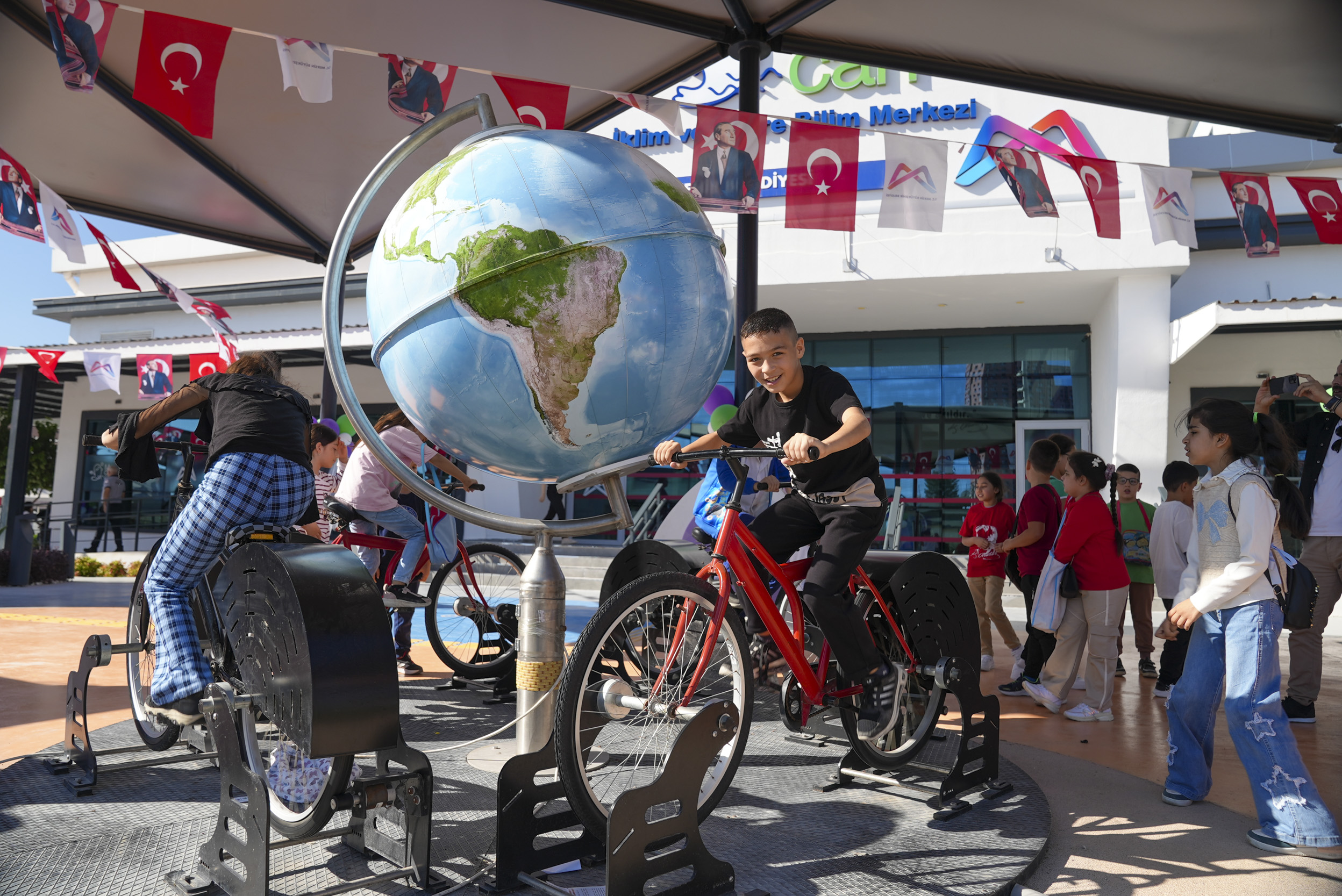 Büyükşehi̇r’den Gençlere Ve Çocuklara Bi̇li̇m Dolu Bi̇r Gün… (4)