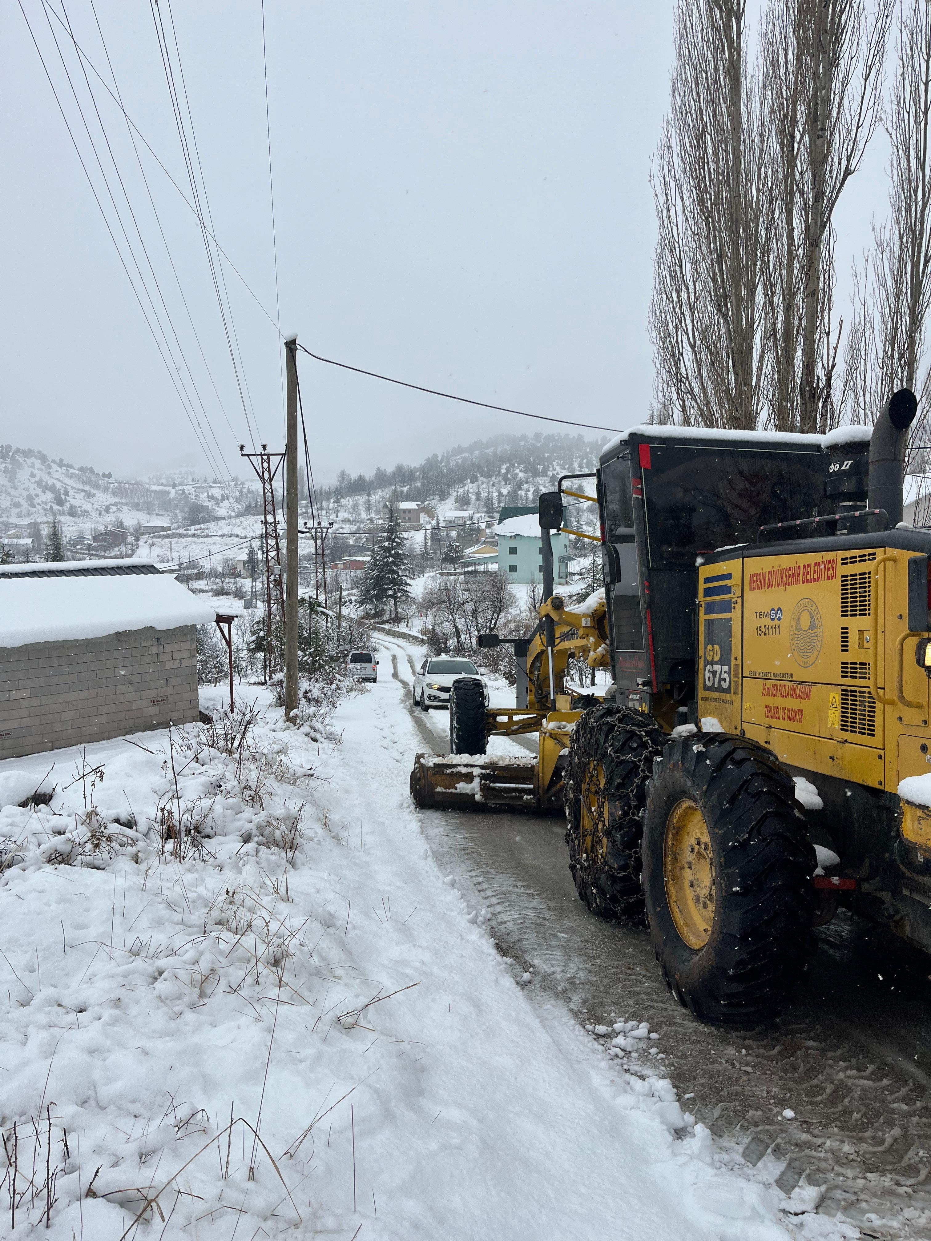 Büyükşehi̇r Eki̇pleri̇ Gece Gündüz Karla Mücadele Edi̇yor (1)