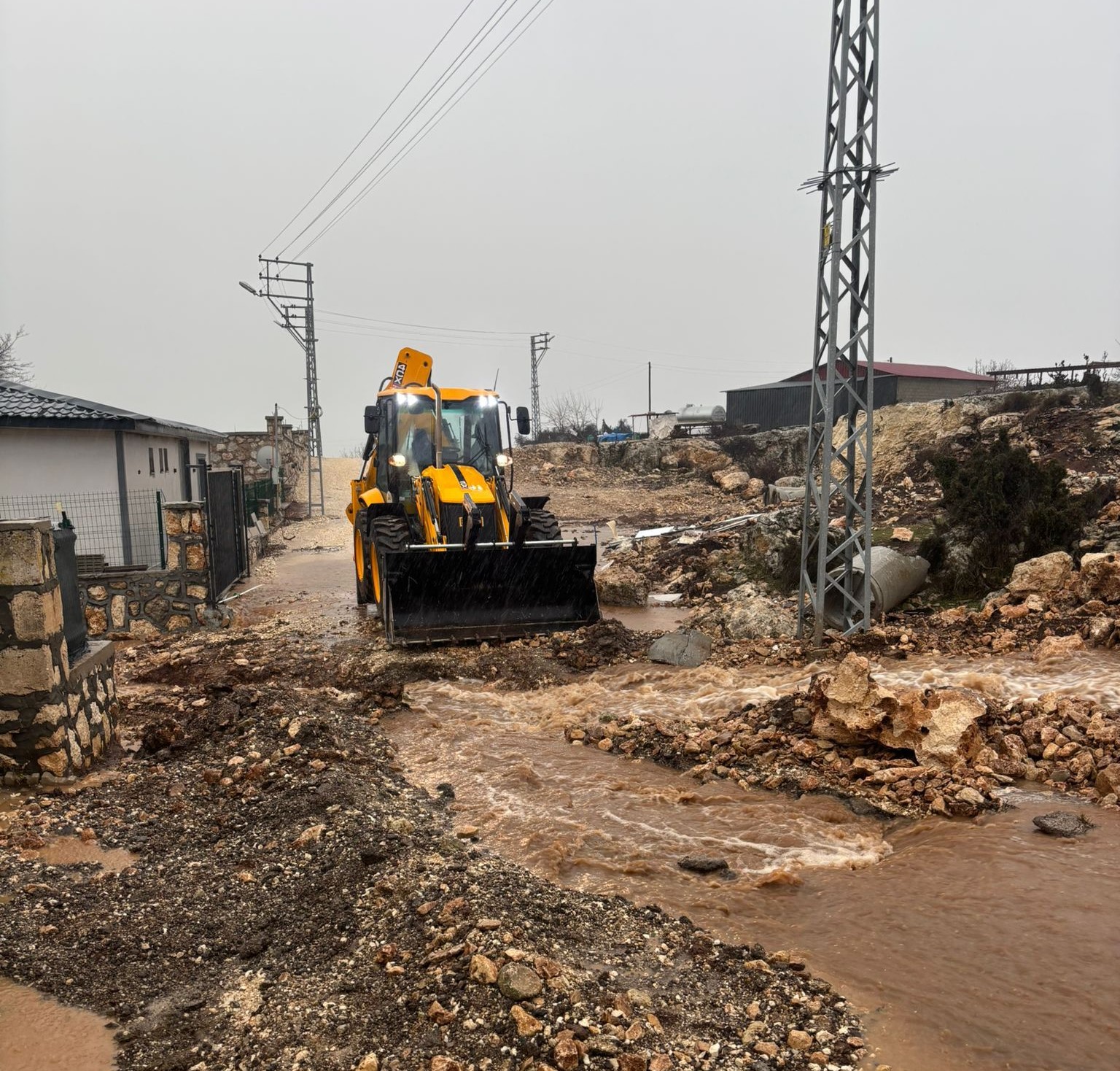 Tıkanan Büz Borular Ve Yollar Açıldı (1)-1