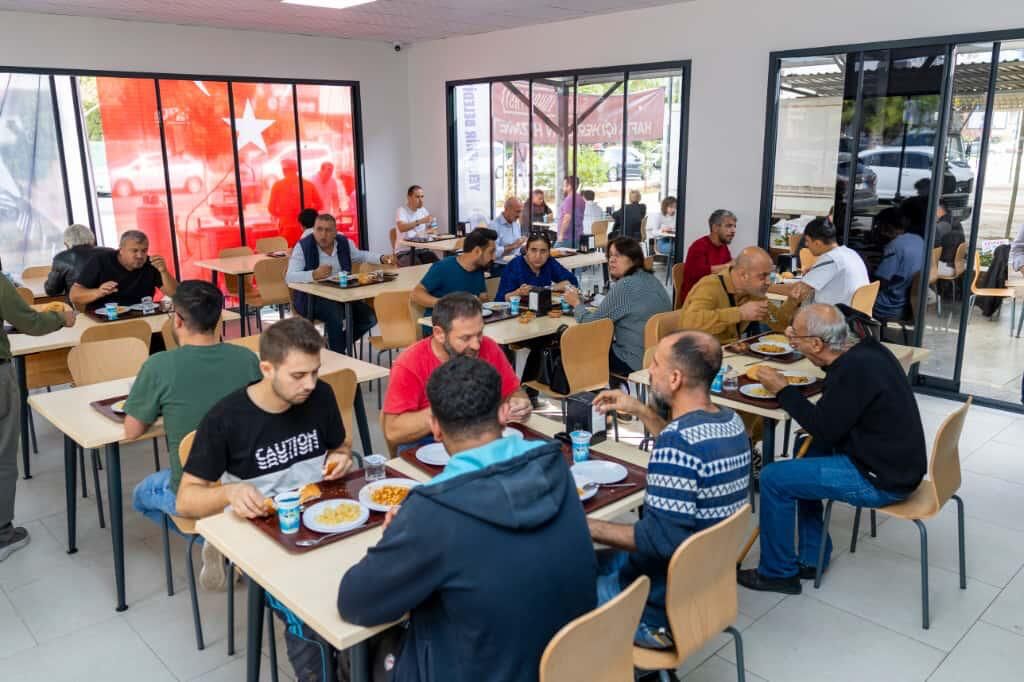 Yenişehir’de Çorba Parasına 3 Çeşit Yemek (1)