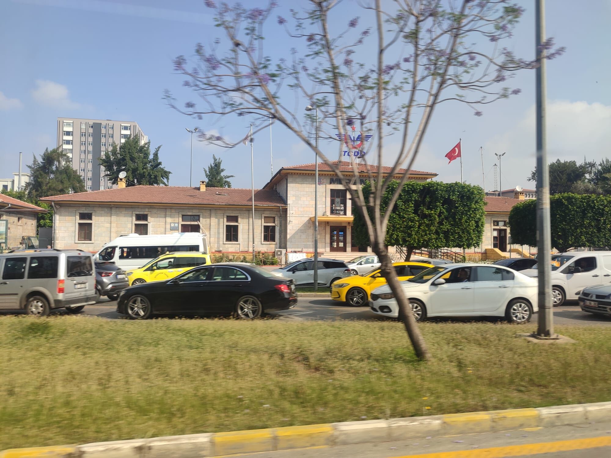 13Mayısyol (2)