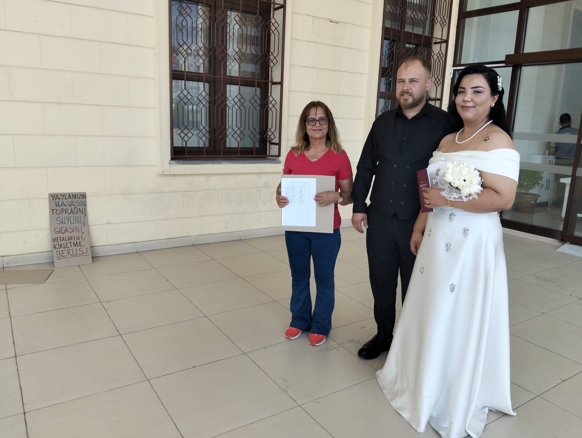 Yeni Foto Evlilerden De Destek (1)