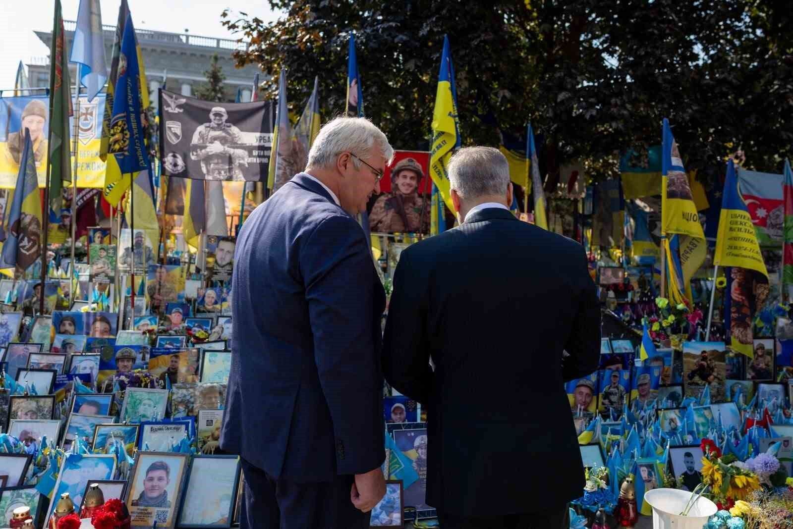 Dışişleri Bakanı Fidan, Kiev'de anma törenine katıldı