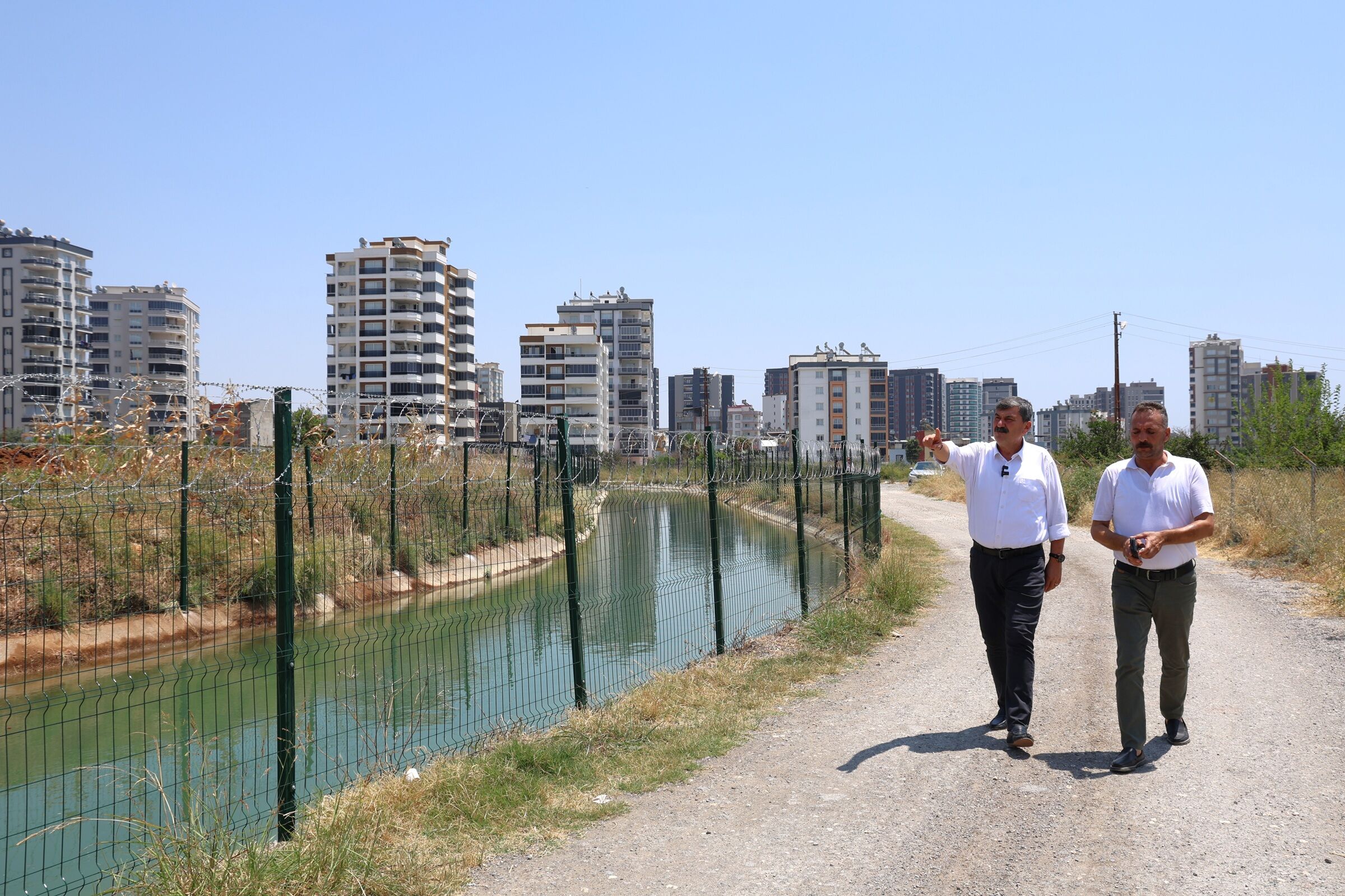Başkan Yıldız, Dsi̇ Sulama Kanalı Çevresinde Inceleme Yaptı (2)