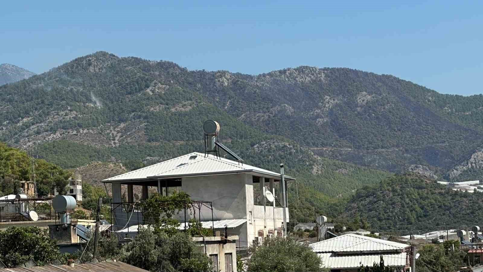 Bozyazı'daki orman yangını kontrol altına alındı