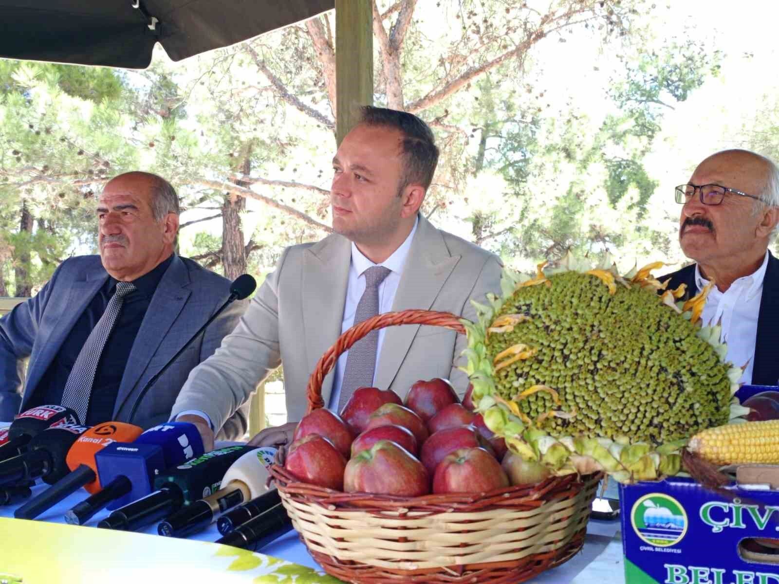 Çivril'de festival zamanı: Elma, kültür ve sanat buluşuyor