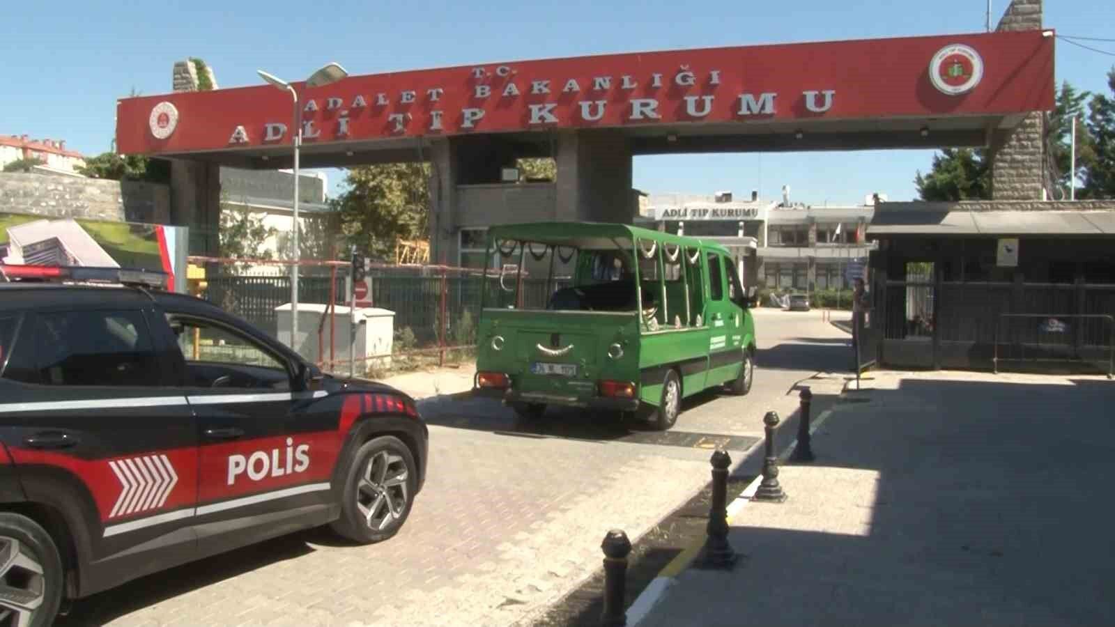 Kaşif Kozinoğlu'nun feth-i kabir işleminin ardından alınan örnekler Adli Tıp Kurumuna getirildi