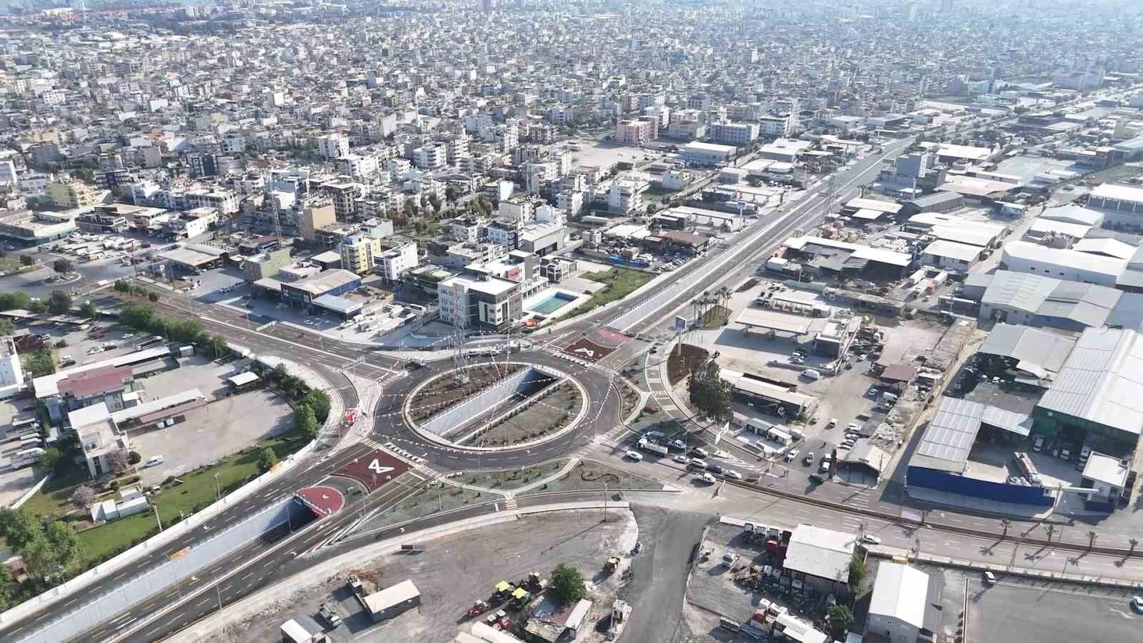 Mersin'de Hal Katlı Kavşağı trafiği rahatlattı, esnaf memnun kaldı