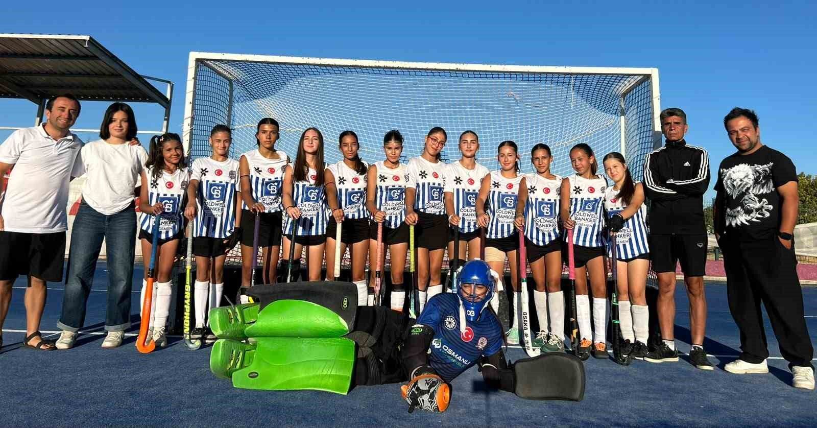 Muğla'nın U14 Kız Hokey takımı Türkiye 5'incisi oldu