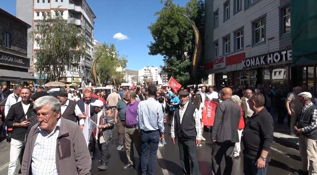 Özgür Özel Kars'tan seslendi: 'Bugünden seçime hazırız, dünden razıyız'