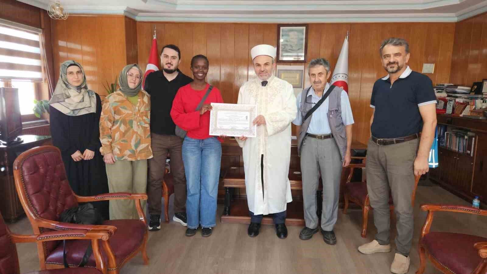 Samsun'a gelin olan Kenyalı 'Kosgei' Müslüman oldu, 'Sıla' ismini aldı