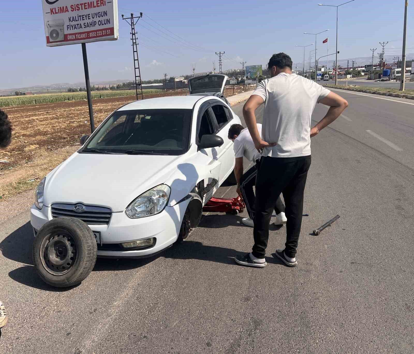Zorlu geçen KPSS'nin ardından kullandığı otomobilin tekeri yerinden fırladı